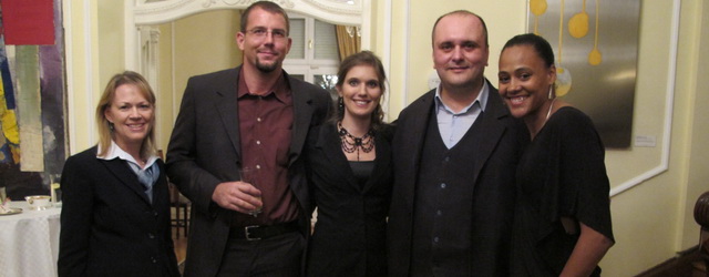 Krune u ambasadi
