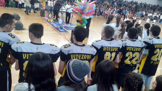 Vitezovi_Pirot_Bozicna_skola_2016_02