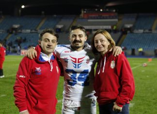 Filip Vlajić sa porodicom